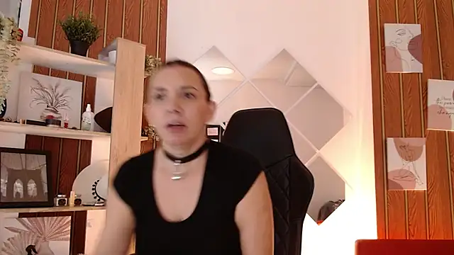 milfsecret69 webcam
