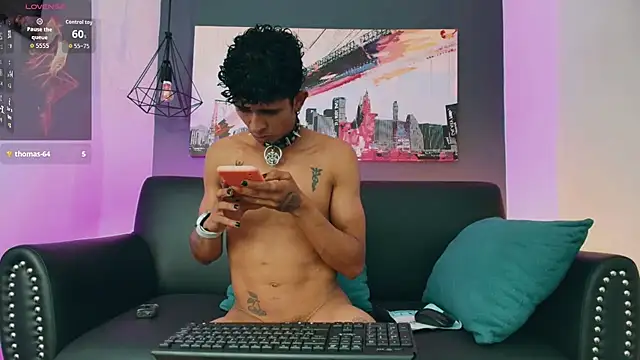 Maximoking26 webcam