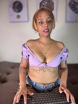 LeylaKnox webcam