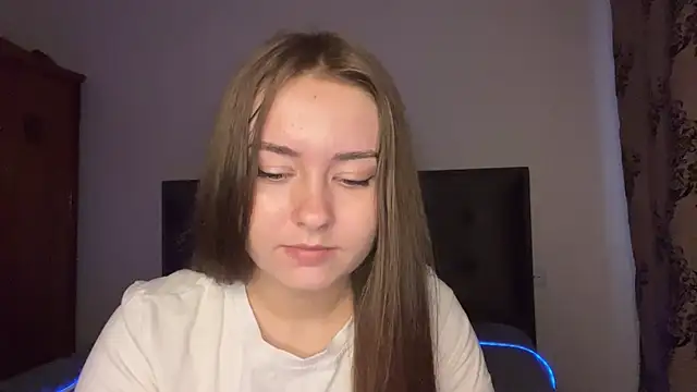 SelenaBrook webcam