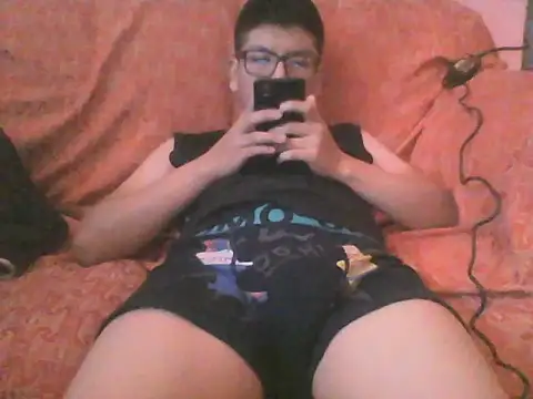 Luis_femboy18 webcam