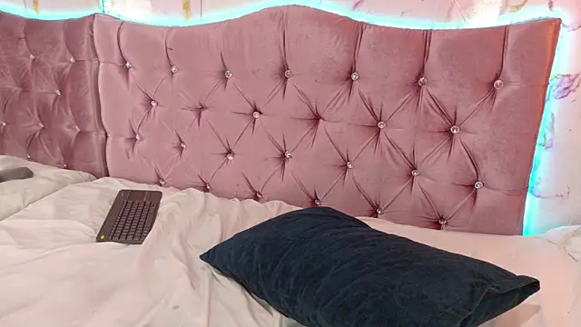 KARINAJTORRES webcam