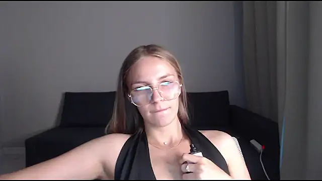 HitGyrl webcam