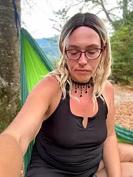 Nadja_Noir webcam