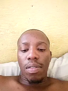MaskedWithCum webcam