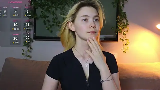 Emily_Miu webcam