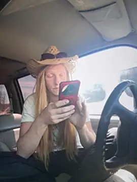 GoldenFlameGoddess webcam