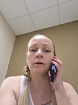 bondgirl 013