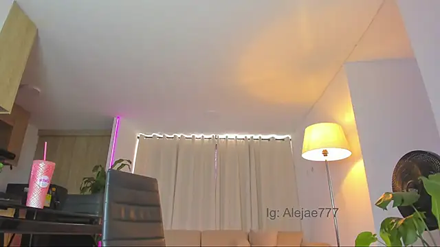 Aleja_evangeline webcam