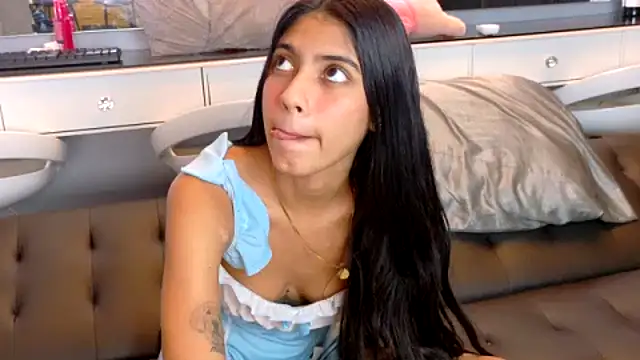 velvetmia68 webcam