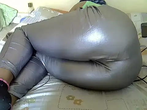 petitegirl43 webcam