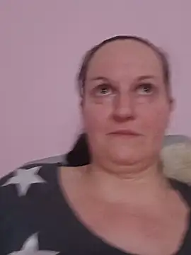 BustyLadyAlma webcam