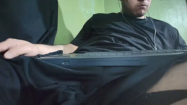 sweet_cock28 webcam