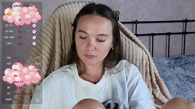 lil_luna_x webcam