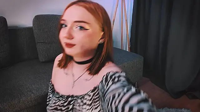 ElaraHex live cam on StripChat