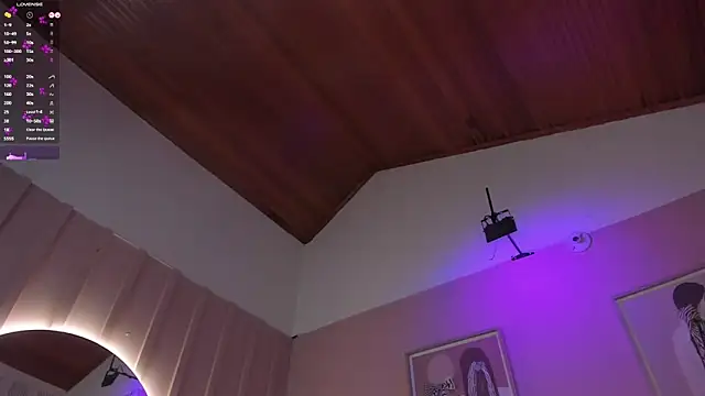 elodie_walker webcam