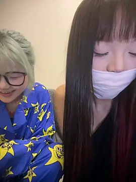 Rocket-Girl live cam on StripChat