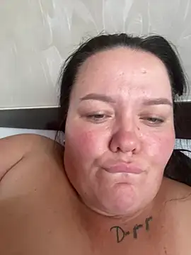 SunnyLeila2101 webcam