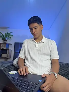 SantiLux_ live sex cam