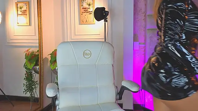 AlessiaLondon webcam