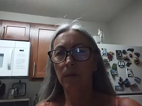 ClassyEvaRobinson webcam