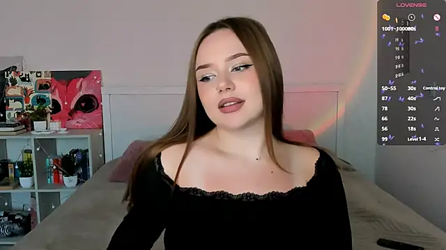 LittleKiitten live sex cam