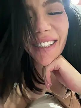 Hello_Babi live sex cam