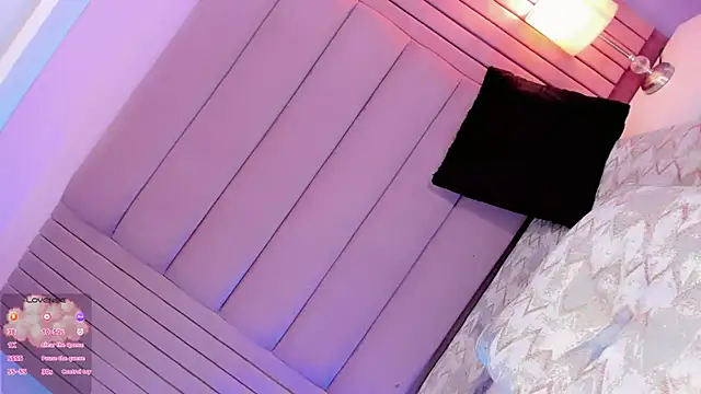 Camille_deluxe webcam