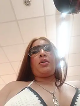 Xiomara_fiery webcam