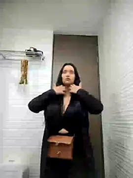 Esmeralda333 webcam