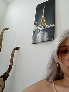 LiaBellini webcam