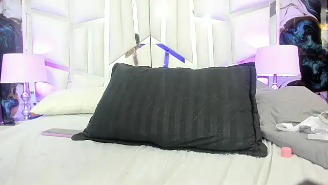 ariana_moon00 webcam