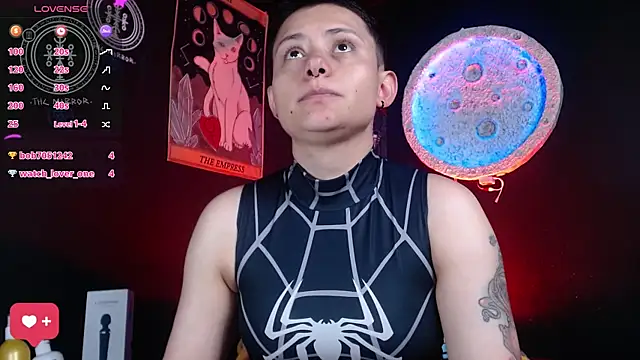girl_intense444 webcam