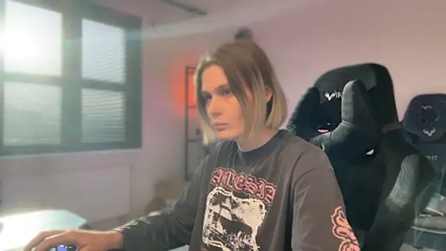 Hex_Doll webcam