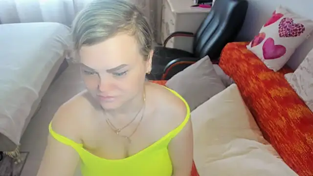 MildMature live cam on StripChat