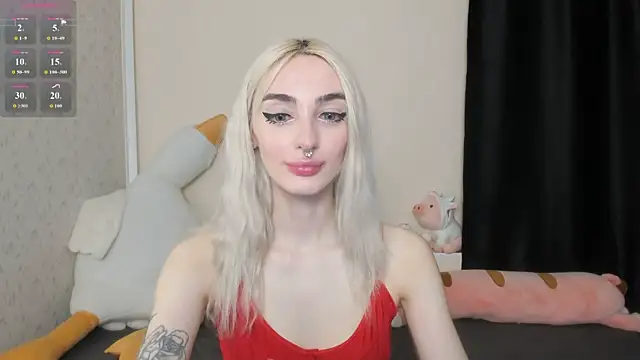 succubantra live cam on StripChat