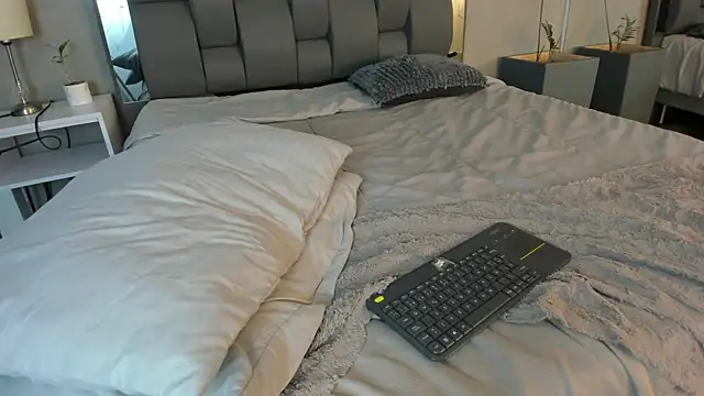 Charlie___Musk webcam
