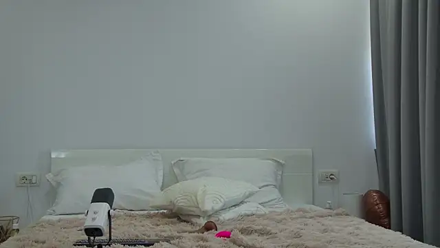 YasminHelson webcam
