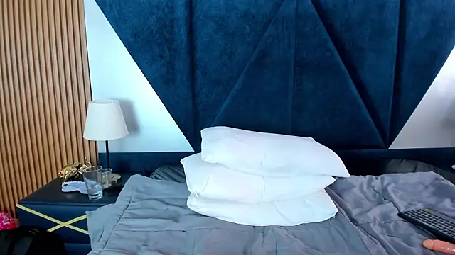 Olivia_Collinns1 webcam