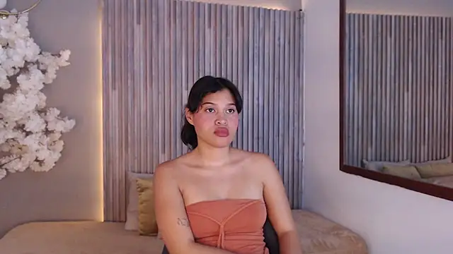 Kitty_Desire2 webcam