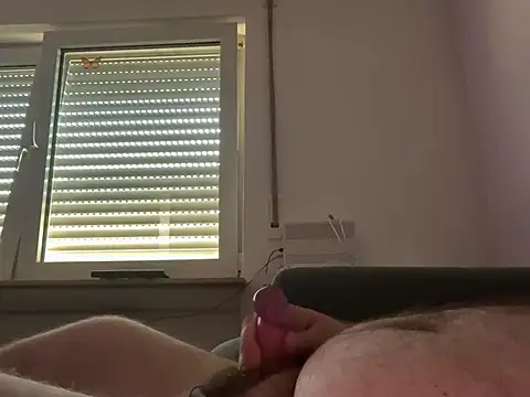 leoleo1703 live cam on StripChat