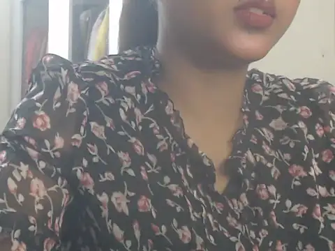 NancyRuvi webcam