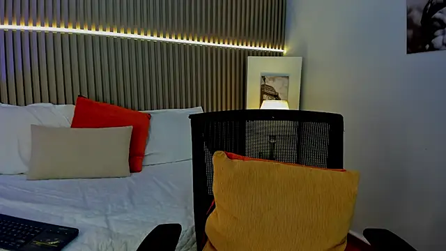 Victoria_Rosee webcam