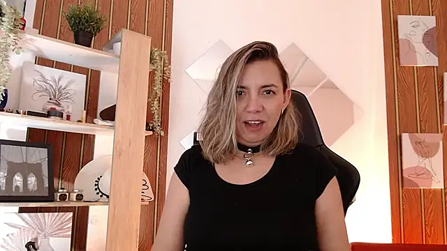 milfsecret69 webcam