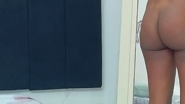 EbonyCoWorker webcam