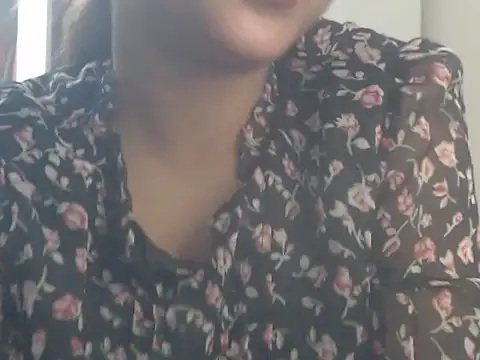 NancyRuvi webcam