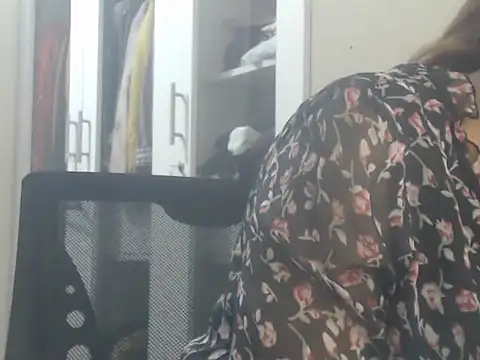 NancyRuvi webcam