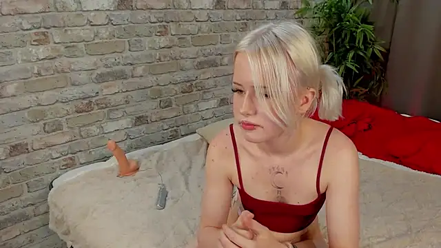 kikipeach webcam