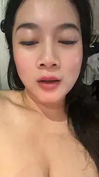 mo-mo-69 webcam