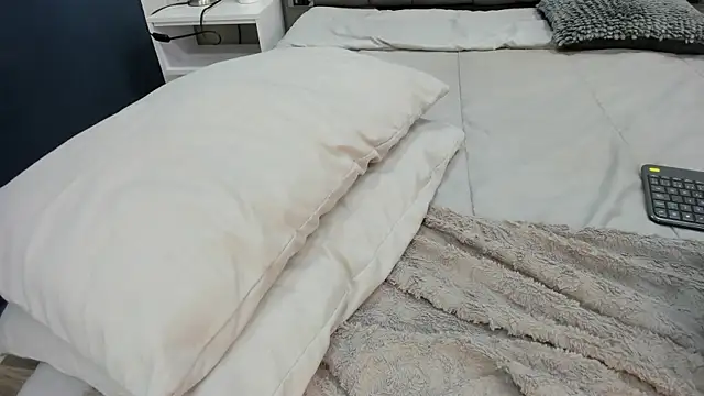 charlie___musk (M twink) - Let´s cum together!